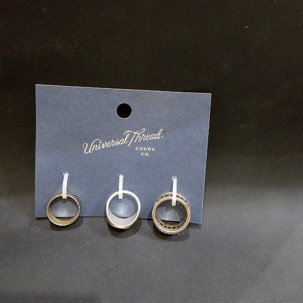 Ring set silver tone Universal Thread NWT on card 3 sizes jewelery